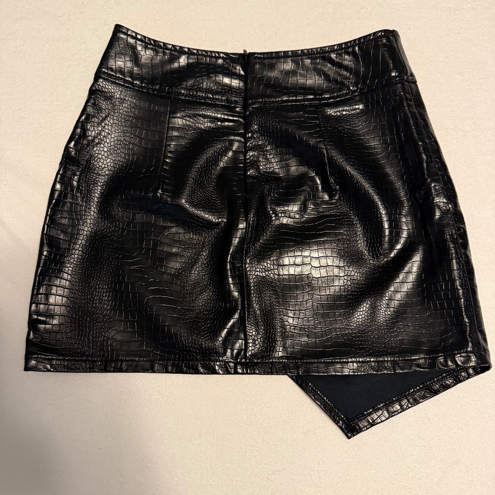 Leather (vegan) skirt